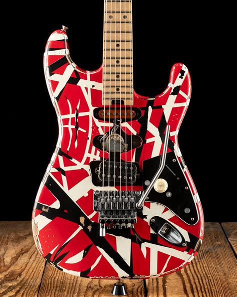 【ナットはタ】 EVH / Striped Series Frankie Red/White/Black Relic (S/N ...