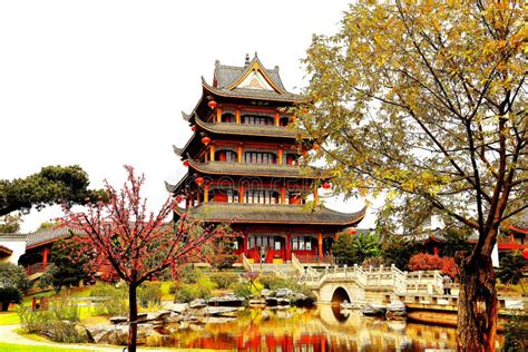 The Chinese Traditional Building in Juzizhou Island Stock Photo - Image ...