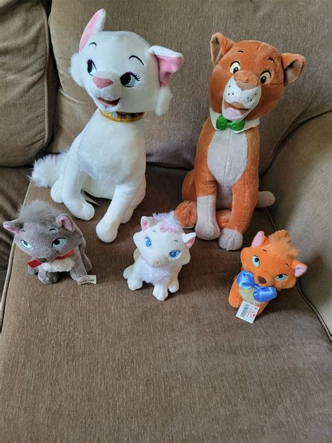 Disney Store Aristocats Thomas O'Malley Duchess Marie Berlioz Toulouse ...