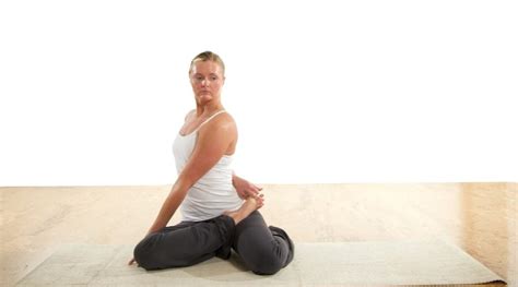 Bharadvajasana (Bharadvaja’s twist): Meaning, Steps, Benefits – Fitsri Yoga