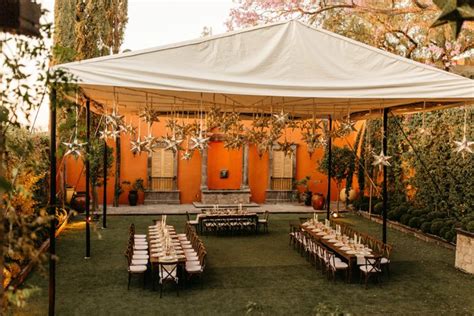 Colorful and Classy San Miguel de Allende Destination Wedding | Junebug ...