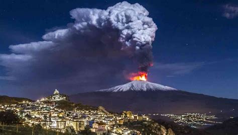 Mount Etna Eruption - Best Images - Erupción del Monte Etna - Mejores ...