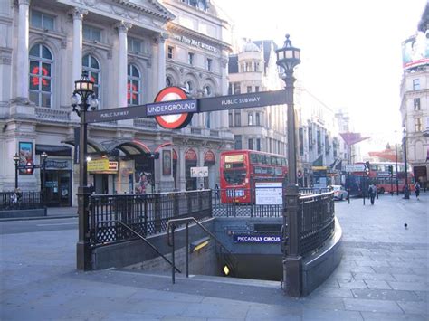 Piccadilly Circus Tube Station - London - Wise Visitor