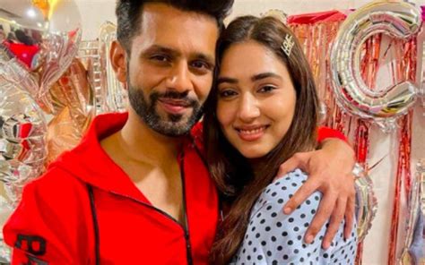 Bigg Boss 14 Runner-Up Rahul Vaidya And GF Disha Parmar Dress Up As ...