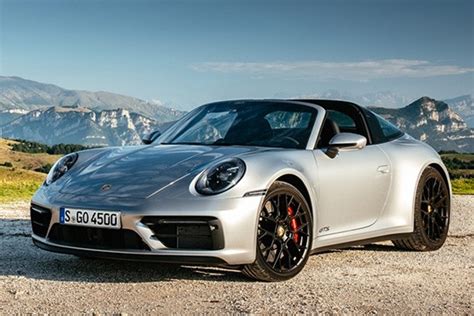 All PORSCHE 911 Targa 4 GTS Models by Year (2015-Present) - Specs ...