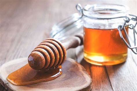 Importance of Honey for Sore Throat