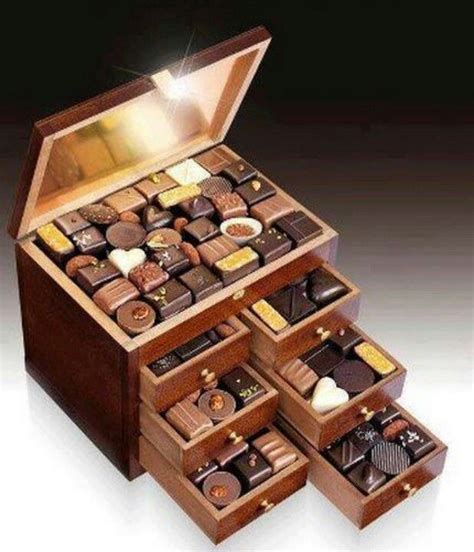 What a Great Gift DIY! The Chocolate Jewelry Box | Artisan chocolate ...