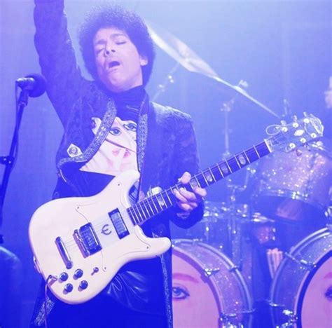 Prince's Greatest Guitars | Photo 9 | TMZ.com