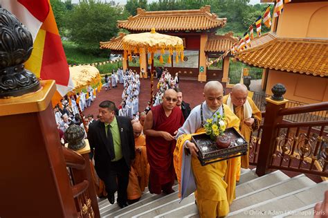 An Impressive Vietnamese Temple to the South of Paris - Karmapa ...