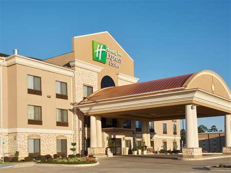 Affordable Hotels in Center, TX | Holiday Inn Express & Suites Center