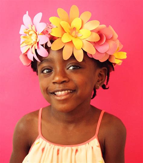 Paper flower crown craft kit. Easy to make DIY party out fit • Happythought