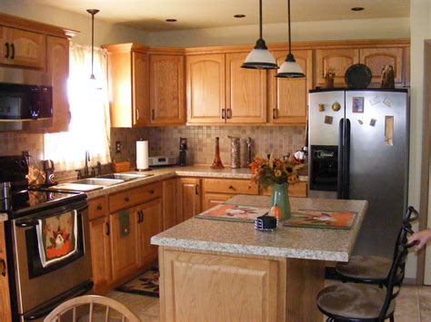 Backsplash Honey Oak Cabinets Photos Ideas Houzz