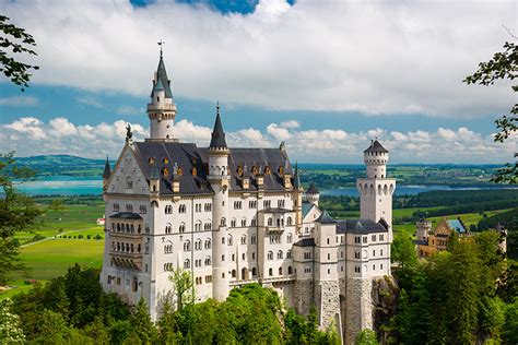 Neuschwanstein Castle - History and Facts | History Hit