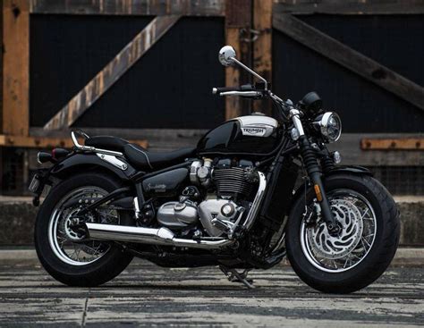 Read TRIUMPH BOBBER BLACK & SPEEDMASTER Online