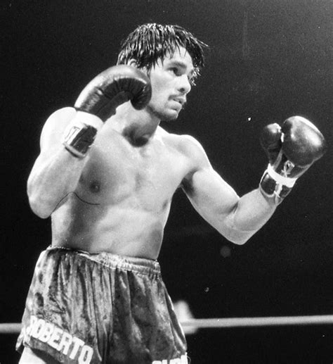 roberto-duran-fighting-stance-ring - Reemus Boxing