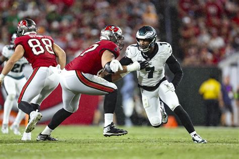 Eagles vs. Bucs wild card game preview and predictions - Bleeding Green ...