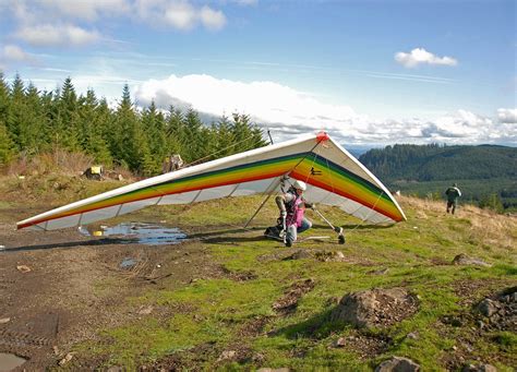 Hang Glider Ready For Launch | There are 2 launching sites o… | Flickr