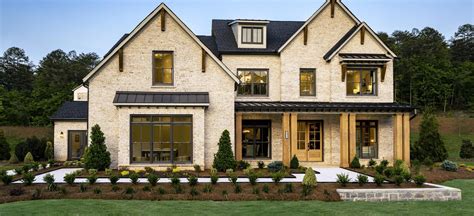 24 Trendy Contemporary Farmhouse Exterior Styles | Build Beautiful