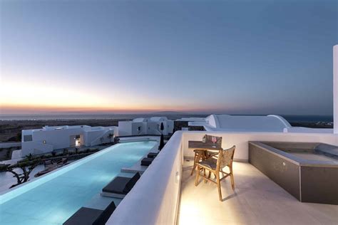 Hotel in Santorini with sunset view | SECRET VIEW HOTEL