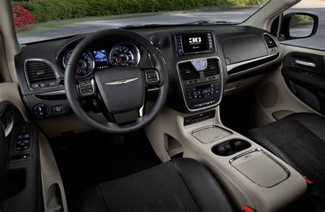 2023 Chrysler Town And Country Review, Interior, Release Date | New ...