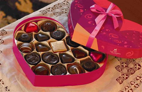 Mesmerizing Valentine's Day Chocolate & Chocolate Gift Ideas - Live ...