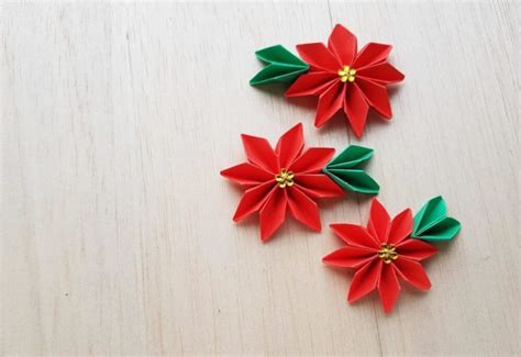 Hawaiian Christmas Decorations: Origami Poinsettia Made Easy