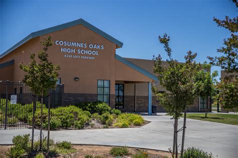 Law enforcement responds to fight at Cosumnes Oaks High School – Elk ...