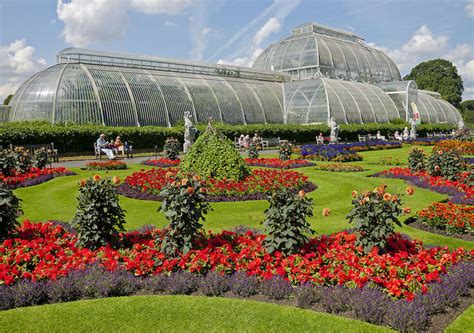 Visiting The Royal Botanic Gardens of Kew in London | Guide London