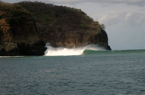 Manzanillo | Surfing Nahua