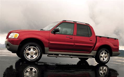 Ford Explorer Sport Trac I 2000 - 2005 Pickup :: OUTSTANDING CARS