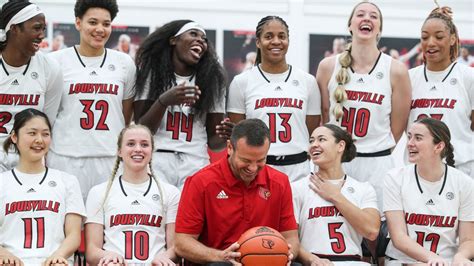 Louisville women's 2022-23 basketball team practices on Media Day