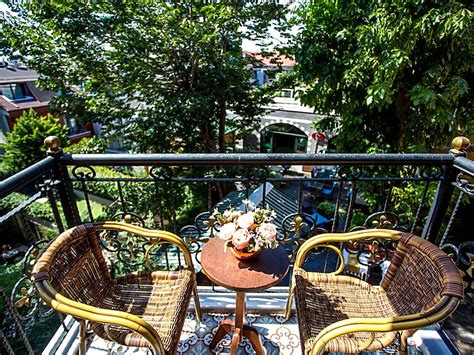 20 Hotel Rooms with Balcony or Private Terrace in İstanbul