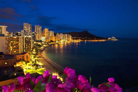 The 8 Best Waikiki Beach Hotels of 2022