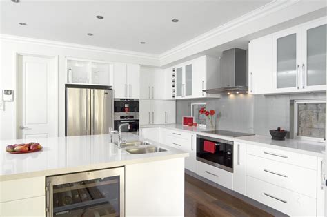 Glossy White Kitchen Design Trend - DigsDigs