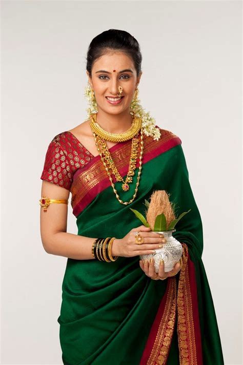 49 best Marathi Bride "Navari" images on Pinterest | Marathi bride ...