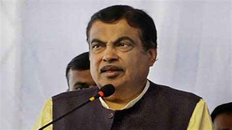 Nitin Gadkari Wiki, Age, Height, Weight, Political Career, Education ...