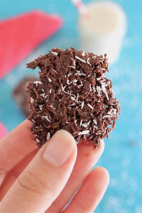 Easy Chocolate Coconut Haystacks (Paleo, Vegan, Sugar Free) | Recipe ...