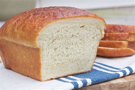 Old-Fashioned Soft White Bread Recipe | Divas Can Cook