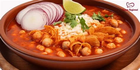 Receta de pozole rojo con carne de cerdo: Deliciosa tradición mexicana ...