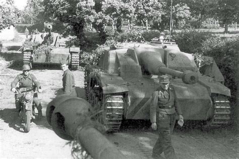 German StuG III Ausf.G assault guns in the Battle of Italy, 1944 ...