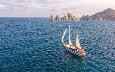 12 Best Cabo San Lucas Sunset Cruises (For a Fun Night Out!) – Cabo Visitor