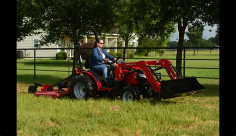 Max 26XL 4WD HST | Mahindra | Tractors, Mahindra tractor, North america