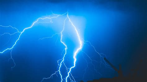 6 Interesting Facts About Lightning - Revolutionized