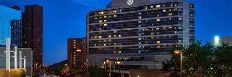 Outdoor Weddings in Baltimore | Sheraton Inner Harbor Hotel