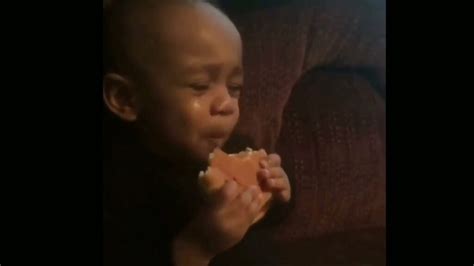 Little Kid Crying And Eating Burger - Get Meme Templates