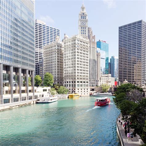 Chicago Architecture Boat Tour on the Chicago River - Christobel Travel