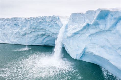 Melting ice cap | Smithsonian Photo Contest | Smithsonian Magazine