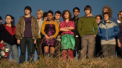 Skins (UK) (S02E10): Series Finale Summary - Season 2 Episode 10 Guide