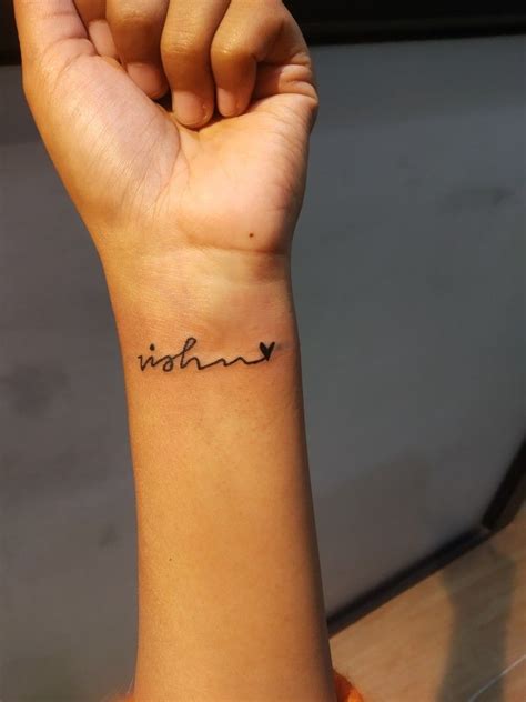 Small name tattoo on wrist | Name tattoos on wrist, Name tattoo on hand ...