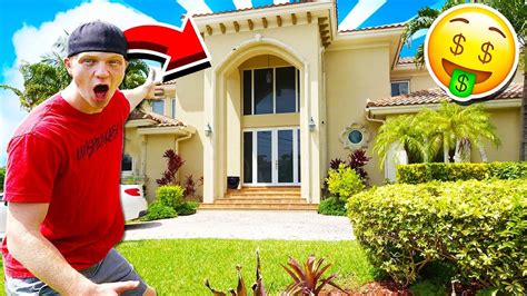 CRAZY MIAMI MANSION YOUTUBER HOUSE TOUR! - YouTube